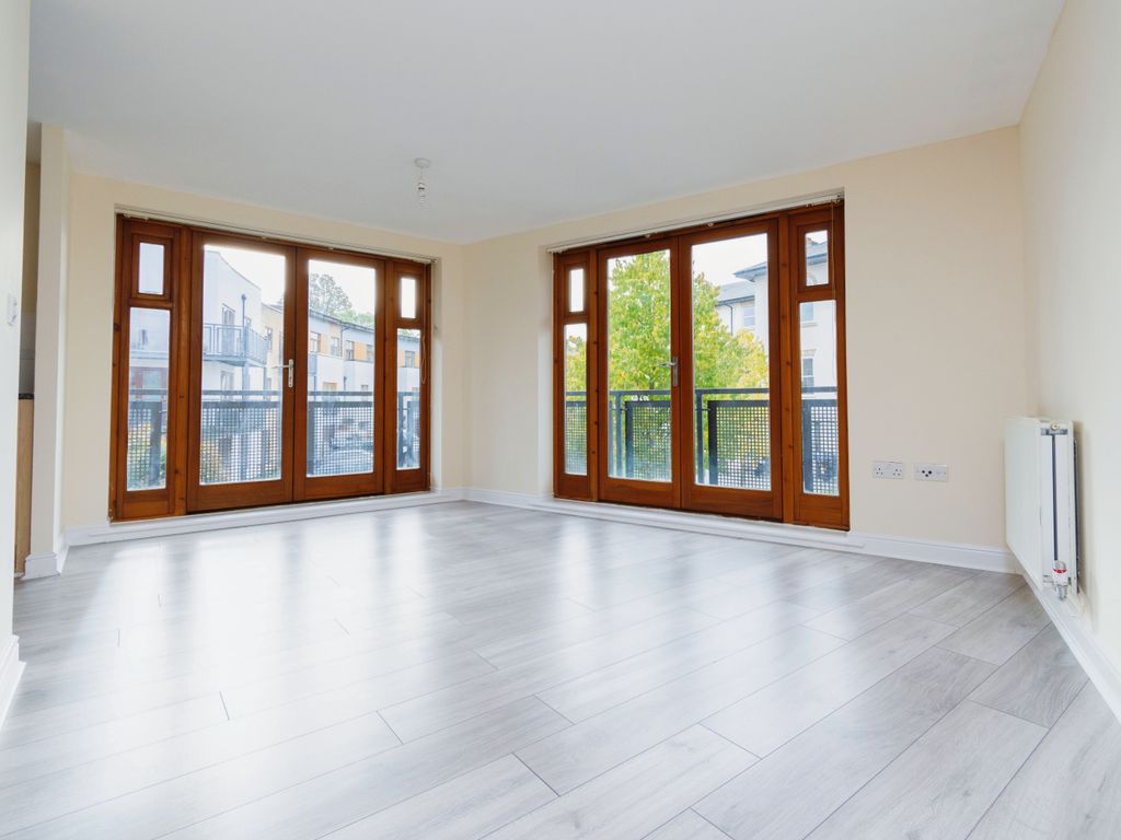 2 Harry Close, Croydon CR0  