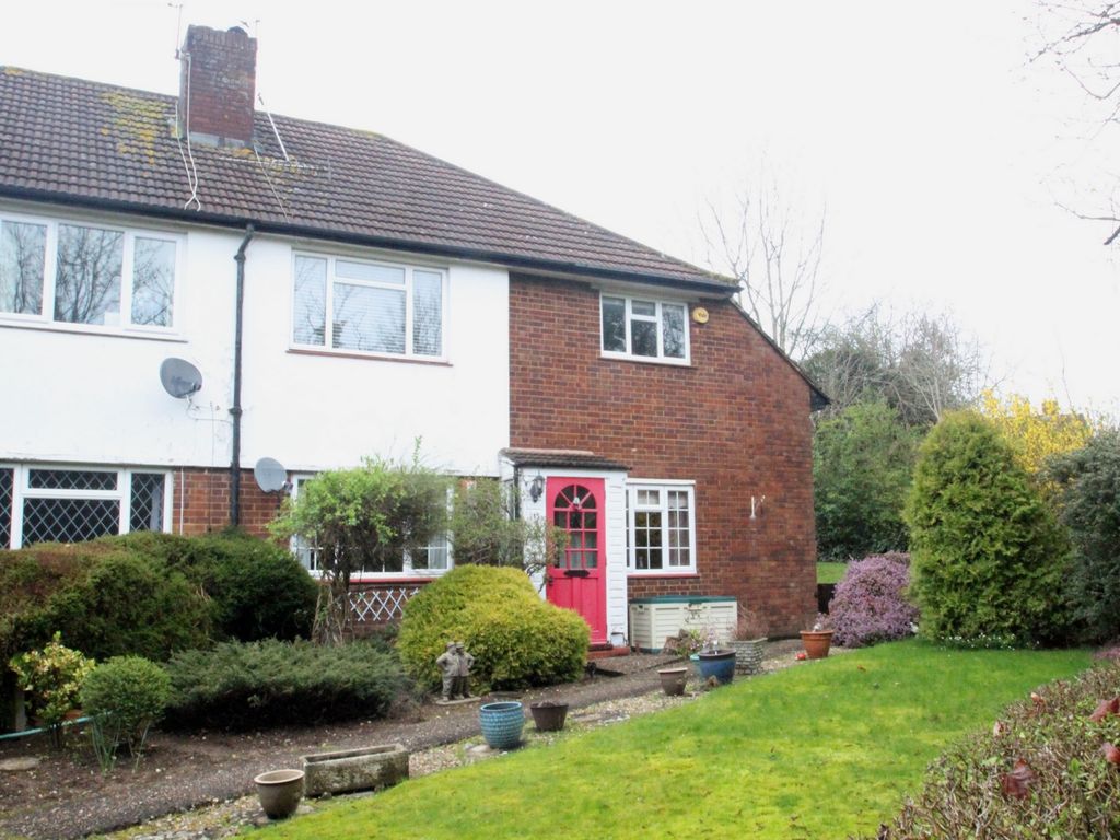 2 bed maisonette for sale in Russett Close, Chelsfield BR6 - Zoopla