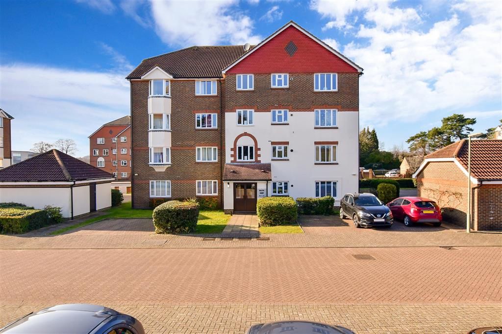 2 bed flat for sale in St. Anne's Rise, Redhill, Surrey RH1 Zoopla