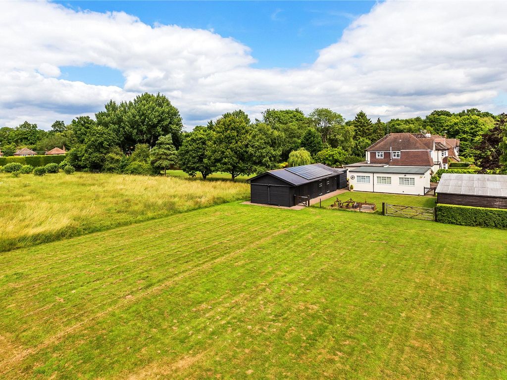4 bed detached house for sale in Rushton Avenue, South Godstone