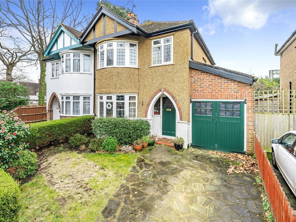 3 bed semidetached house for sale in West Byfleet, Surrey KT14, £