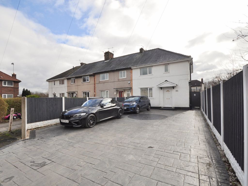 3 bed end terrace house for sale in Birket Close, Moreton, Wirral CH46
