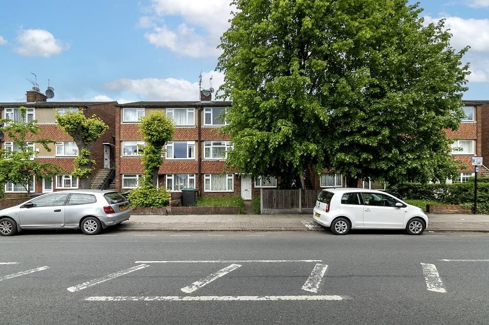 2 bed flat for sale in Northumberland Park, London N17, £320,000 Zoopla