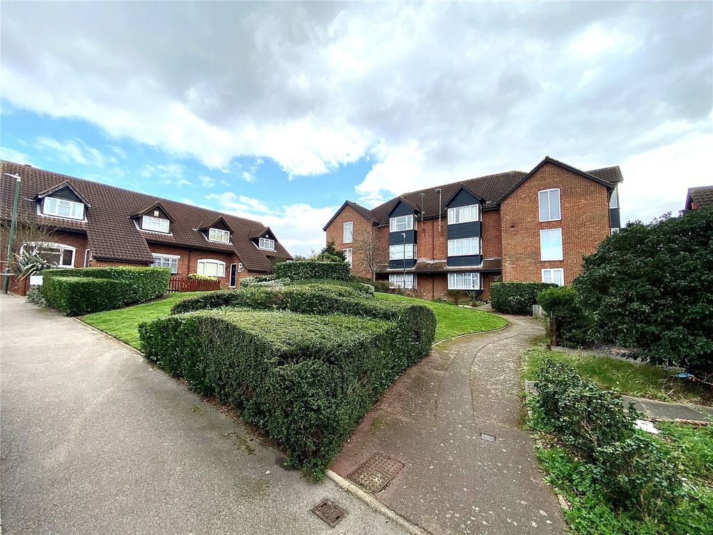 Studio for sale in Knights Manor Way, Dartford, Kent DA1 Zoopla