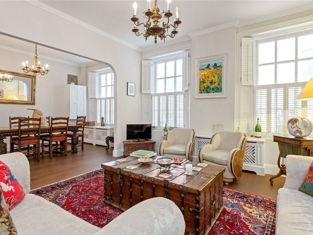 College Hill, London EC4R