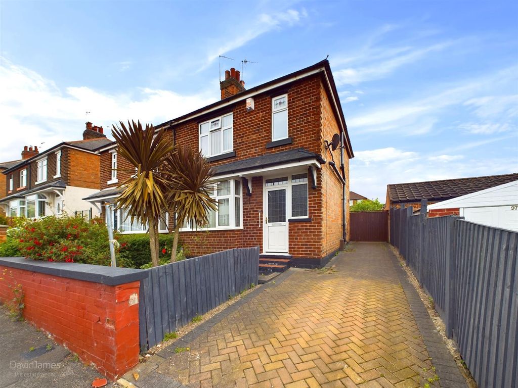 3 bed semidetached house for sale in Rosedale Road, Bakersfield