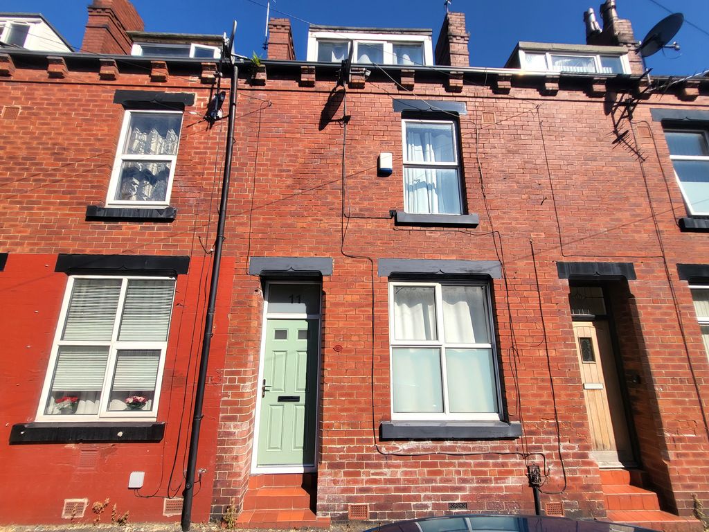 2 bed terraced house for sale in Victoria Grove, East End Park LS9, £