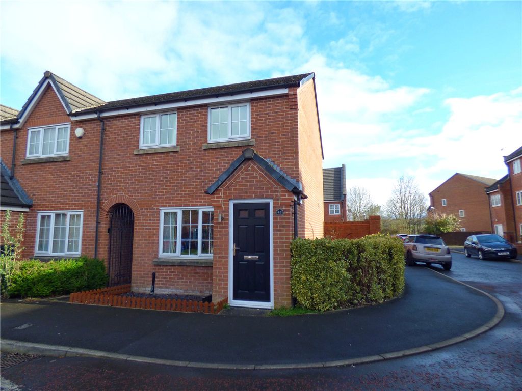 3 bed end terrace house for sale in Valley Mill Lane, Bury, Greater