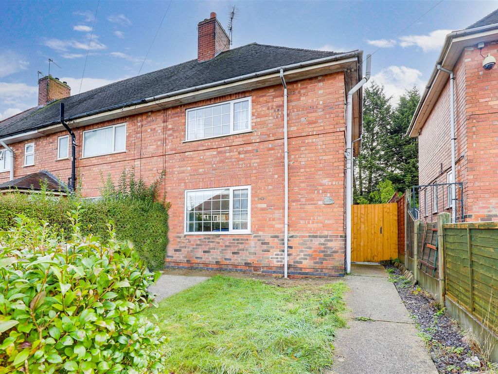 3 bed end terrace house for sale in Dennis Avenue, Beeston, Nottinghamshire NG9, £230,000 Zoopla