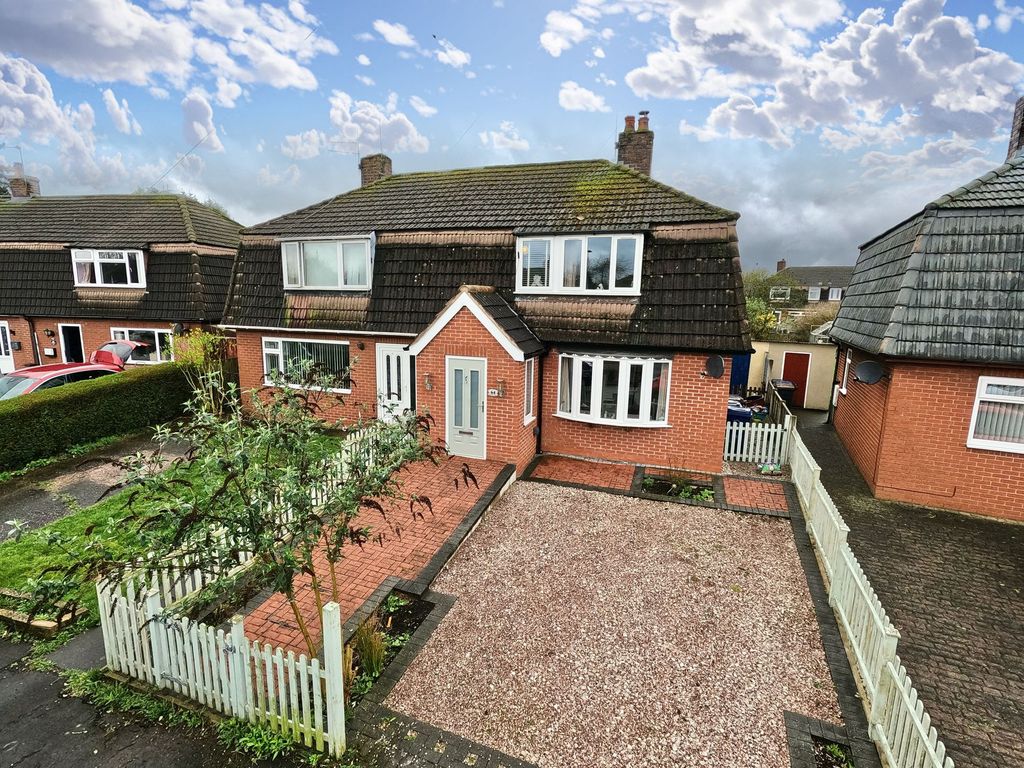3 bed semidetached house for sale in John Offley Road, Madeley CW3, £
