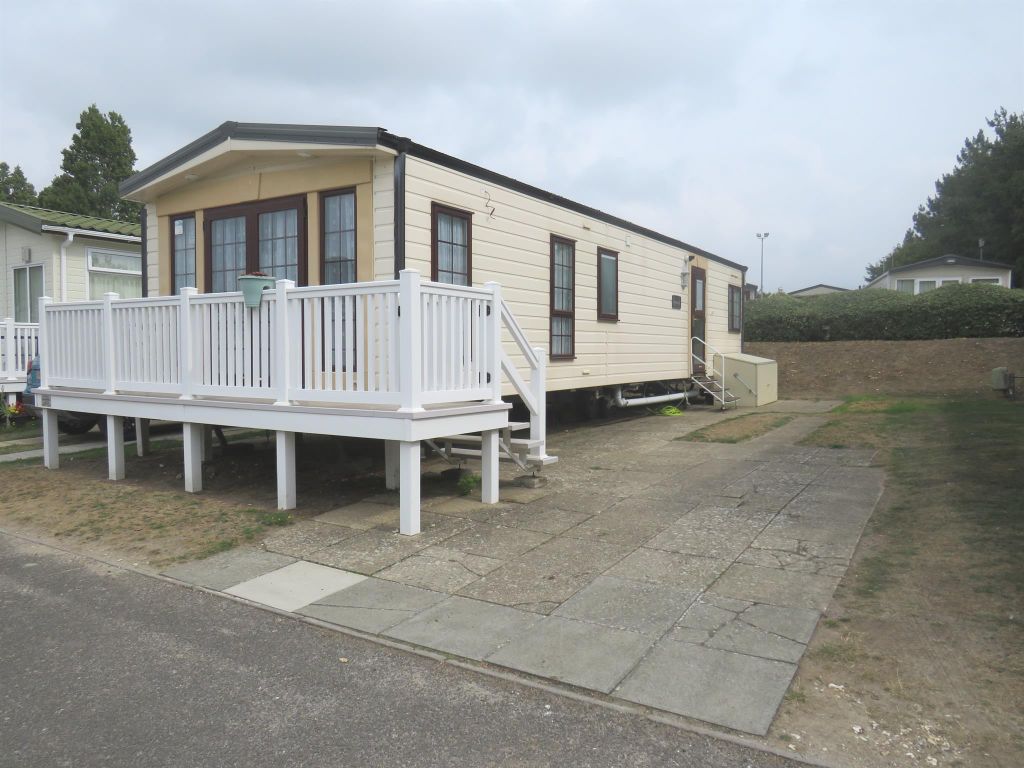 2 bed mobile/park home for sale in Napier Road BH15 Zoopla