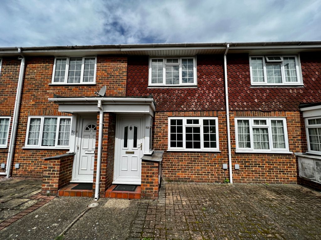 2 bed terraced house to rent in Upper High Street, Epsom KT17, £1,600 pcm Zoopla