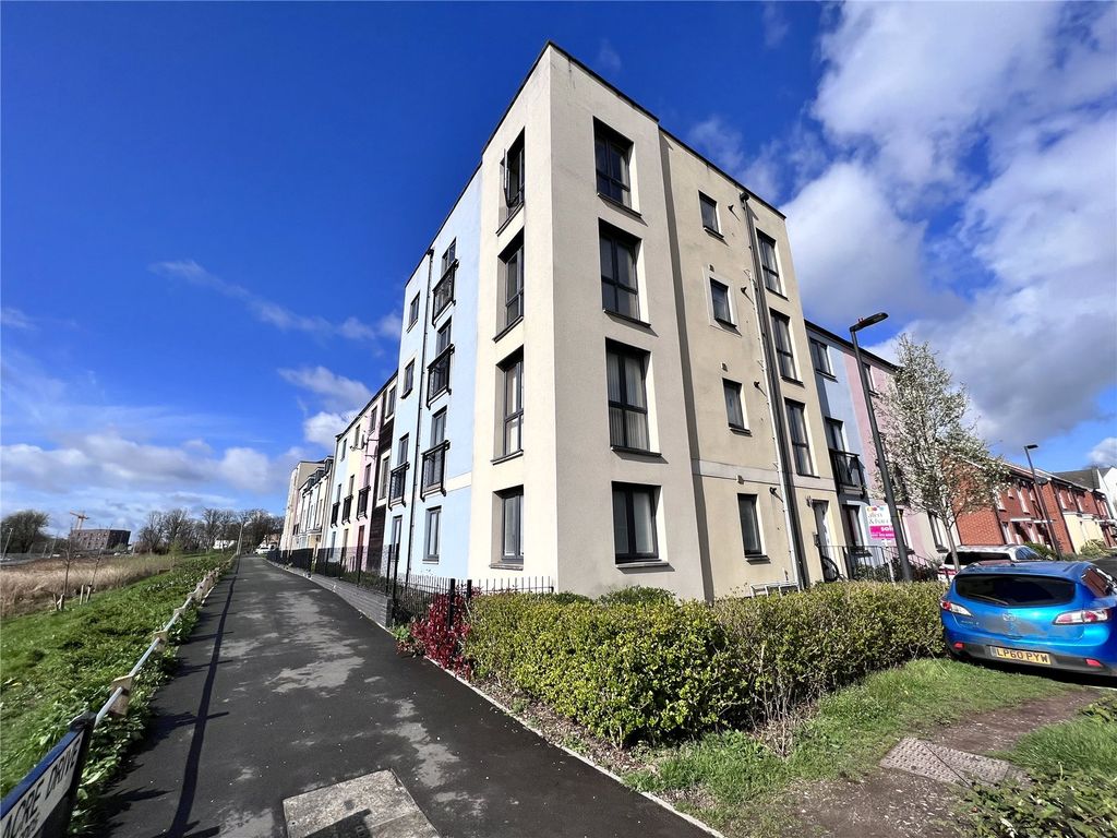 2 bed flat for sale in Eighteen Acre Drive, Patchway, Bristol, Gloucestershire BS34 Zoopla