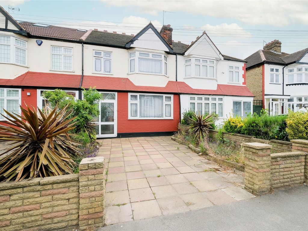 3 bed property for sale in Hall Lane, London E4, £500,000 Zoopla