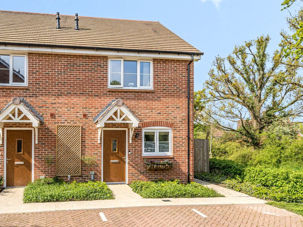 2 bed semidetached house for sale in Farrier Lane, Cranleigh GU6, £