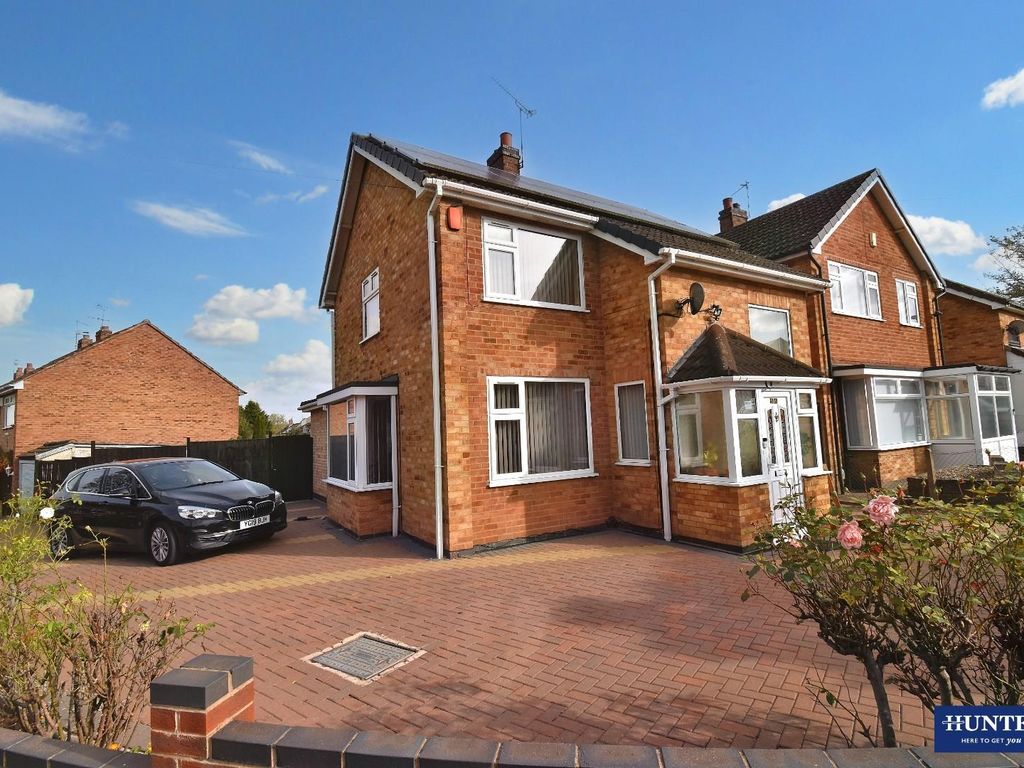 4 bed detached house for sale in Skelton Drive, Leicester LE2, £375,000 Zoopla