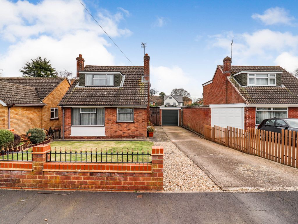 2 bed detached house for sale in Beswick Gardens, Bilton, Rugby CV22