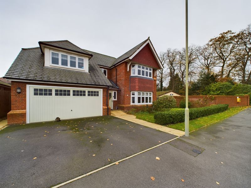 5 bed detached house for sale in Wadlow Drive, Shifnal TF11, £630,000