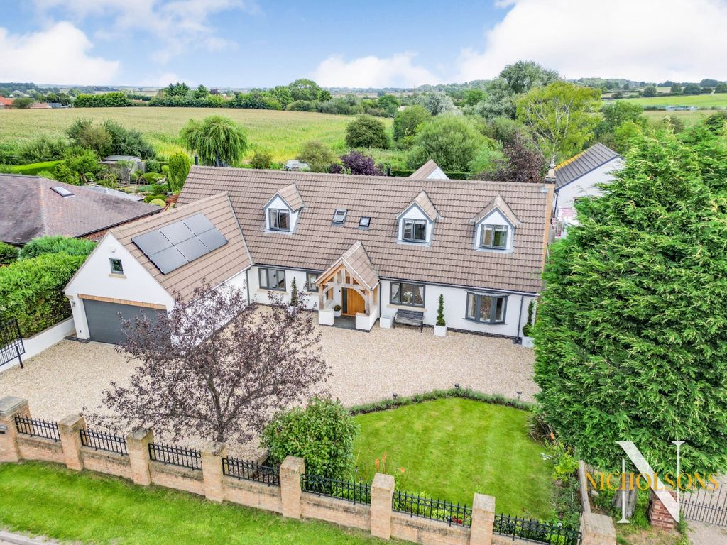 4 bed detached house for sale in Mattersey Road, Everton, Doncaster