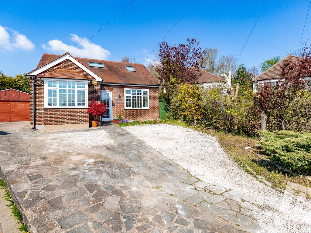 4 bed property for sale in Elm Way, Brentwood, Essex CM14 Zoopla
