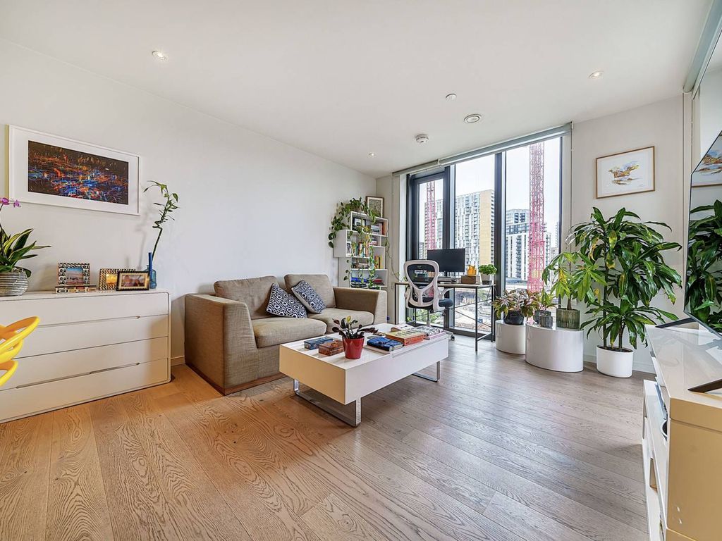 1 bed flat for sale in One The Elephant, Elephant And Castle, London
