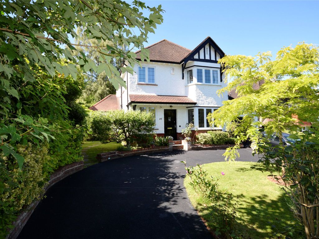4 bed detached house for sale in Grovelands Road, Purley CR8, £950,000