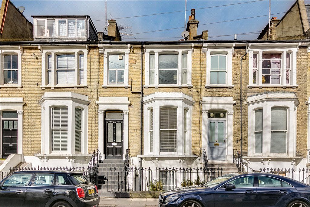 2 bed flat to rent in Earls Court Gardens, London, Earls Court SW5 Zoopla