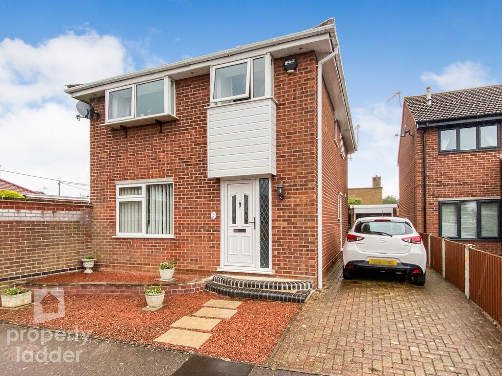 4 bed detached house for sale in Chestnut Avenue, Spixworth, Norwich