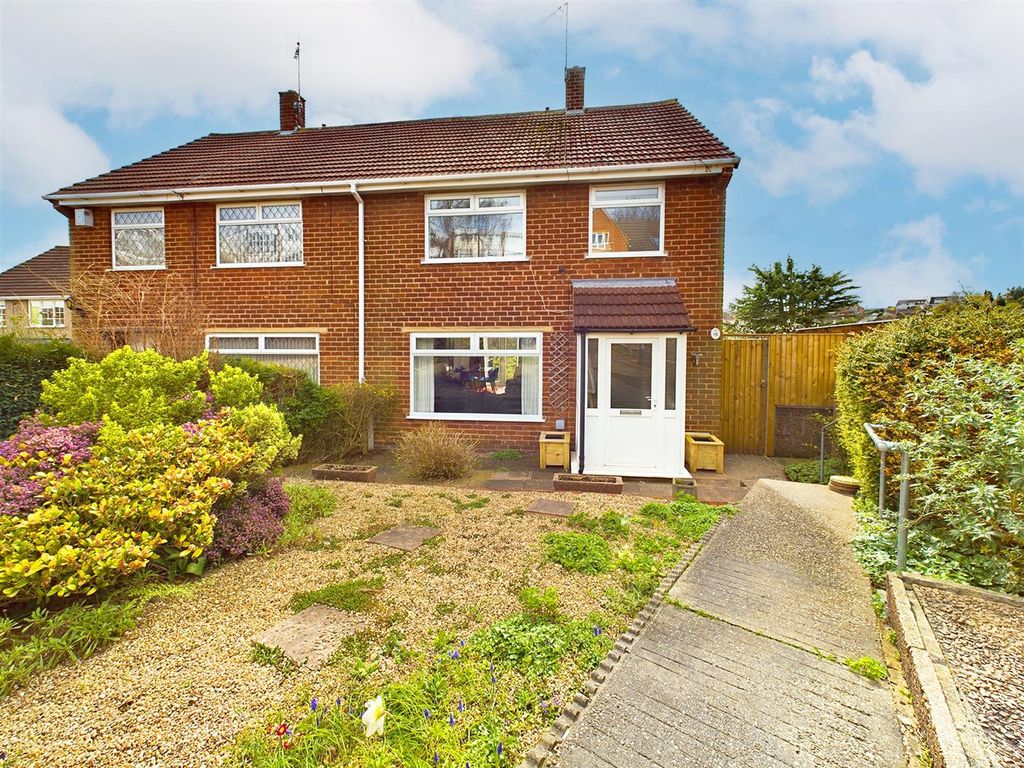 3 bed semidetached house for sale in Newcastle Avenue, Gedling