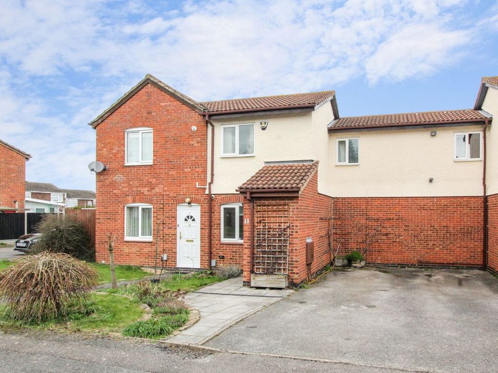 2 bed terraced house for sale in Ashridge Drive, Bedford MK41 Zoopla