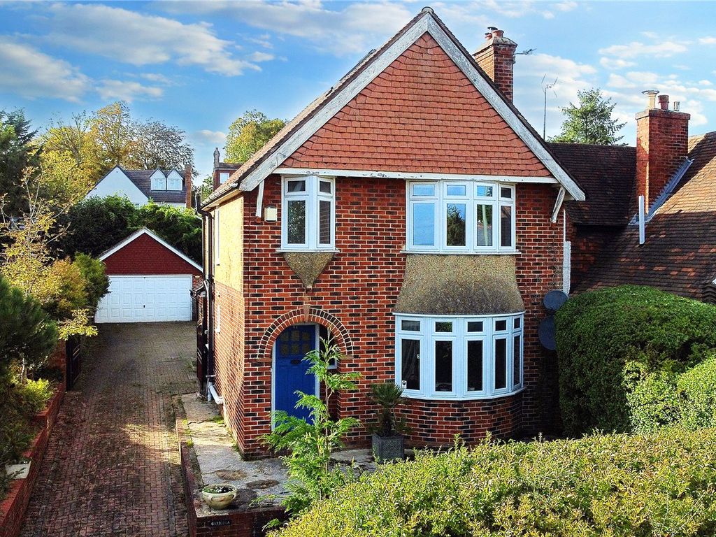 3 bed detached house for sale in Farnborough Road, Farnham, Surrey GU9