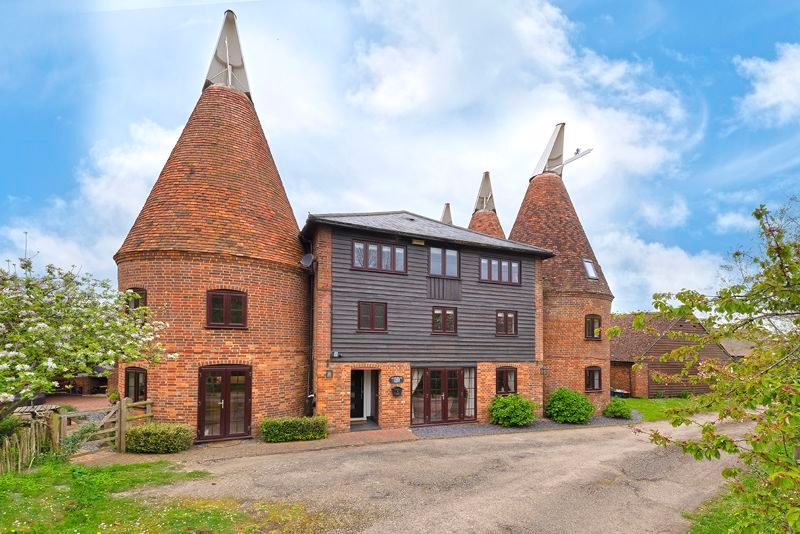 6 bed property for sale in Queen Street, Paddock Wood, Tonbridge TN12