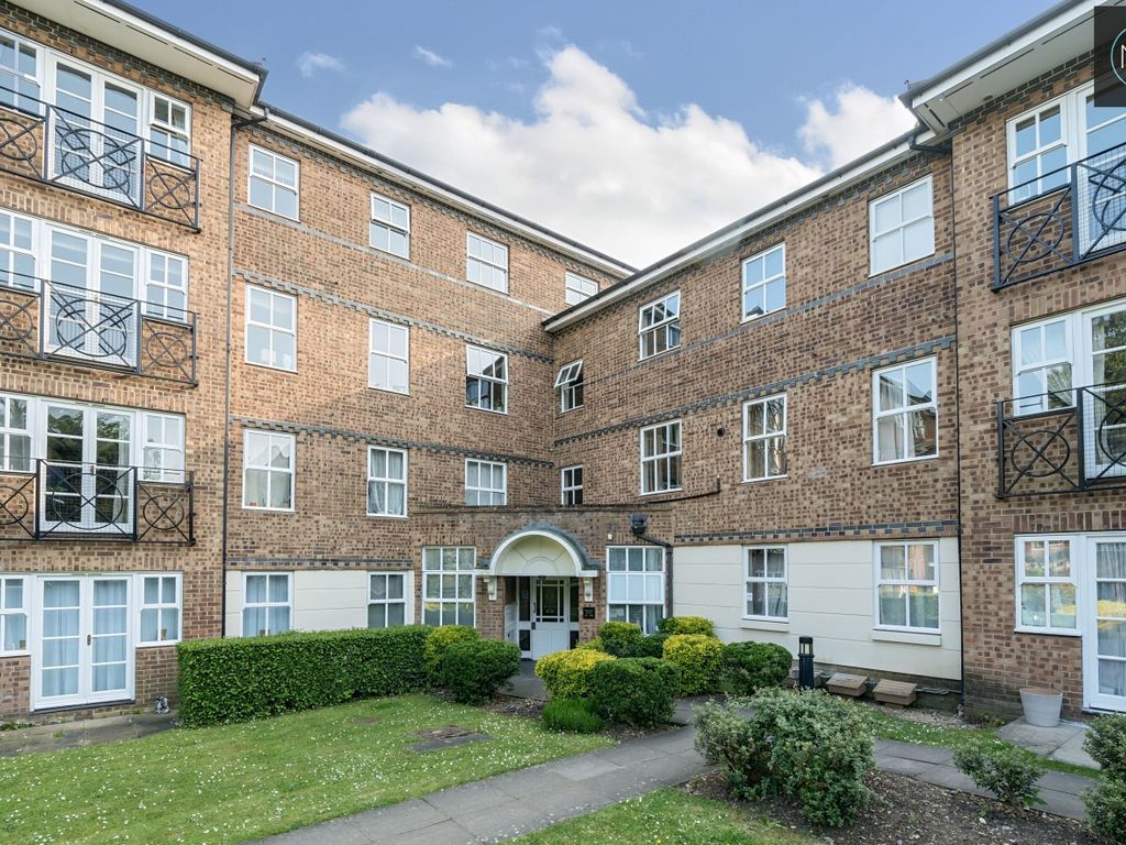 1 bed flat to rent in Rectory Court, High Road, South Woodford, London E18 Zoopla