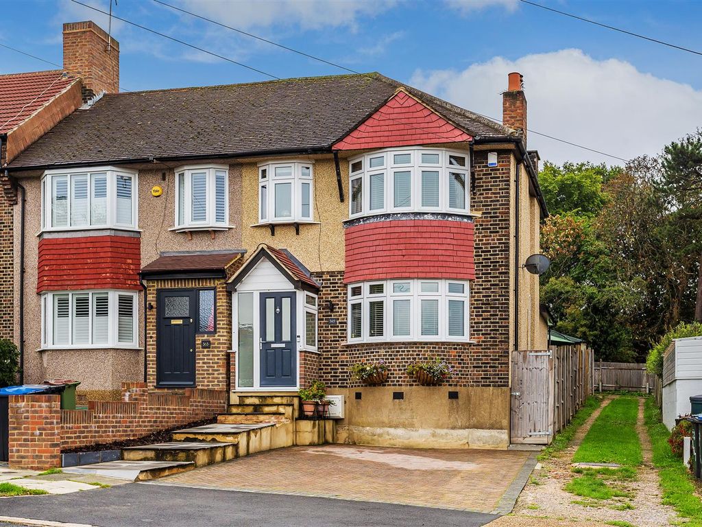 3 bed end terrace house for sale in Hillcross Avenue, Morden SM4 Zoopla