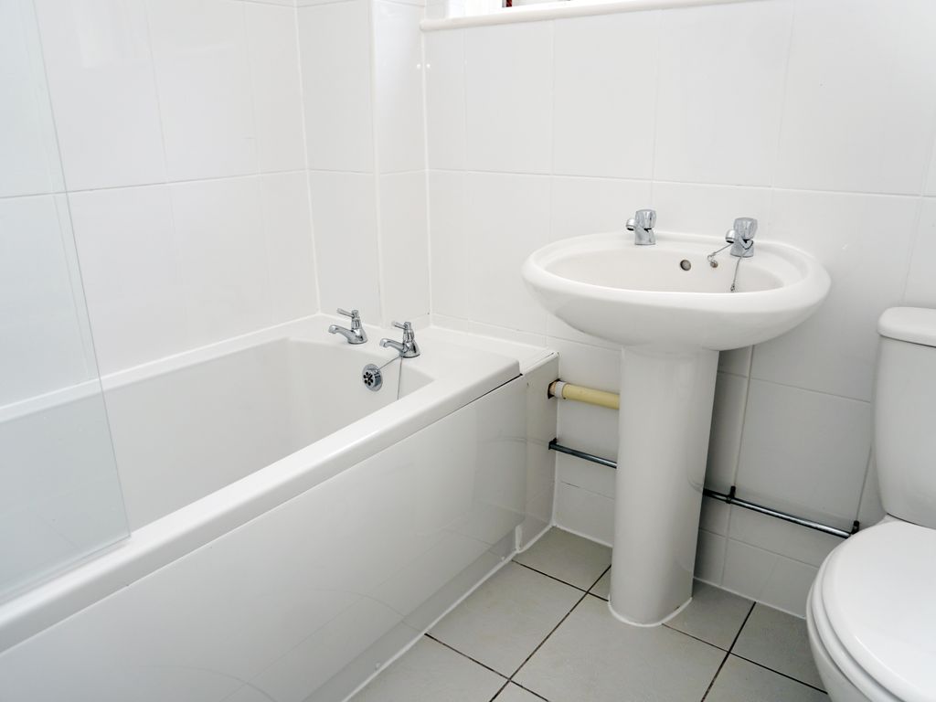 3 bed terraced house for sale in Glen Shee, St Leonards, East Kilbride