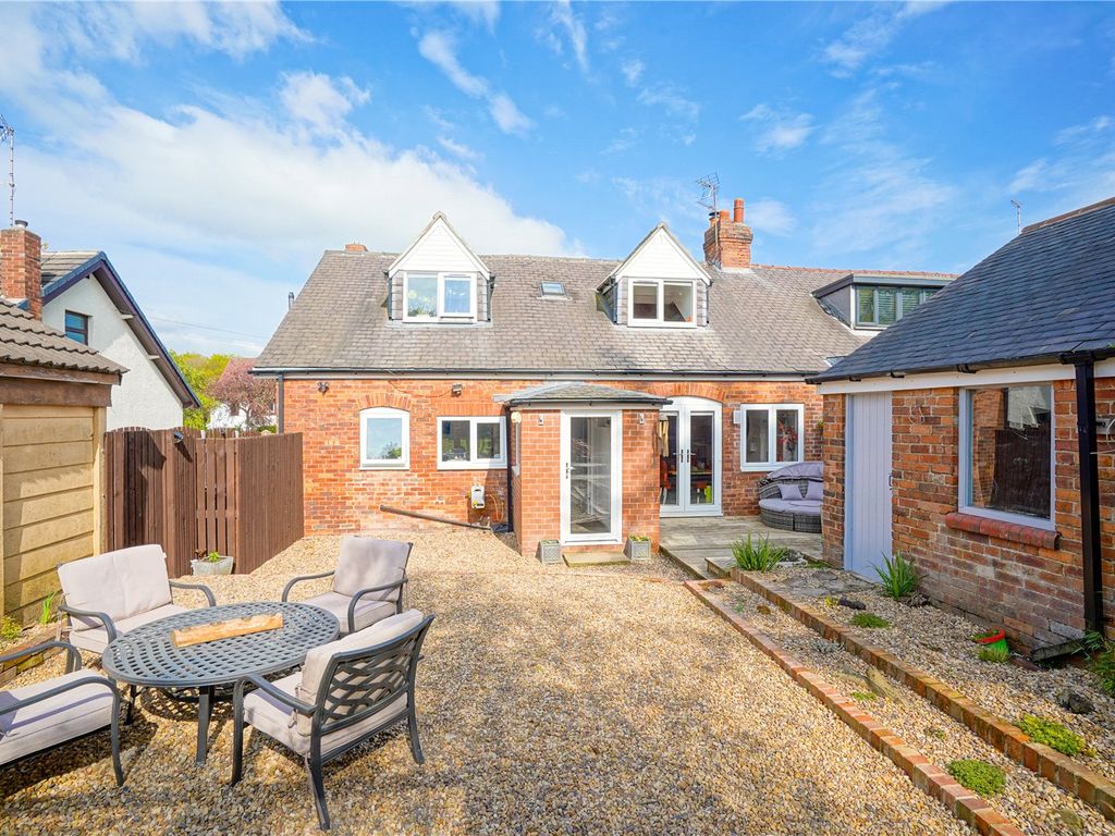 3 bed bungalow for sale in Morthen Road, Wickersley, Rotherham, South