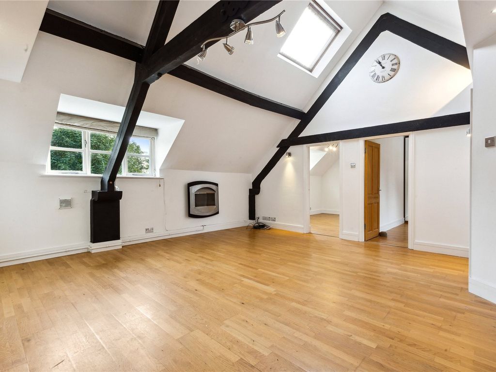 2 bed flat to rent in Kings Yard, Prince Albert Drive, Ascot, Berkshire