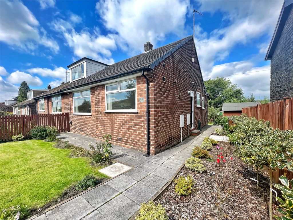 2 bed bungalow for sale in Richmond Close, Mossley OL5, £249,950 Zoopla