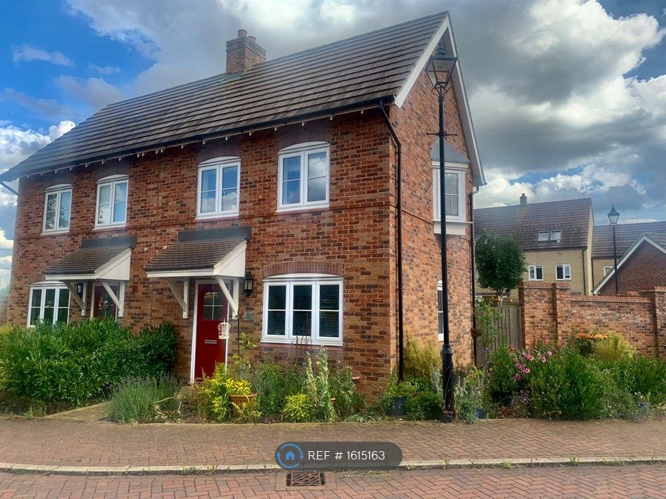 2 bed semidetached house to rent in Crouch Gardens, Kempston, Bedford