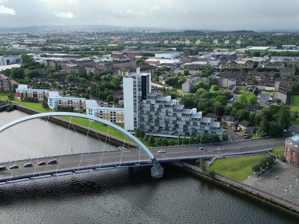 3 bed flat for sale in Mavisbank Gardens, Festival Park, Glasgow G51, £