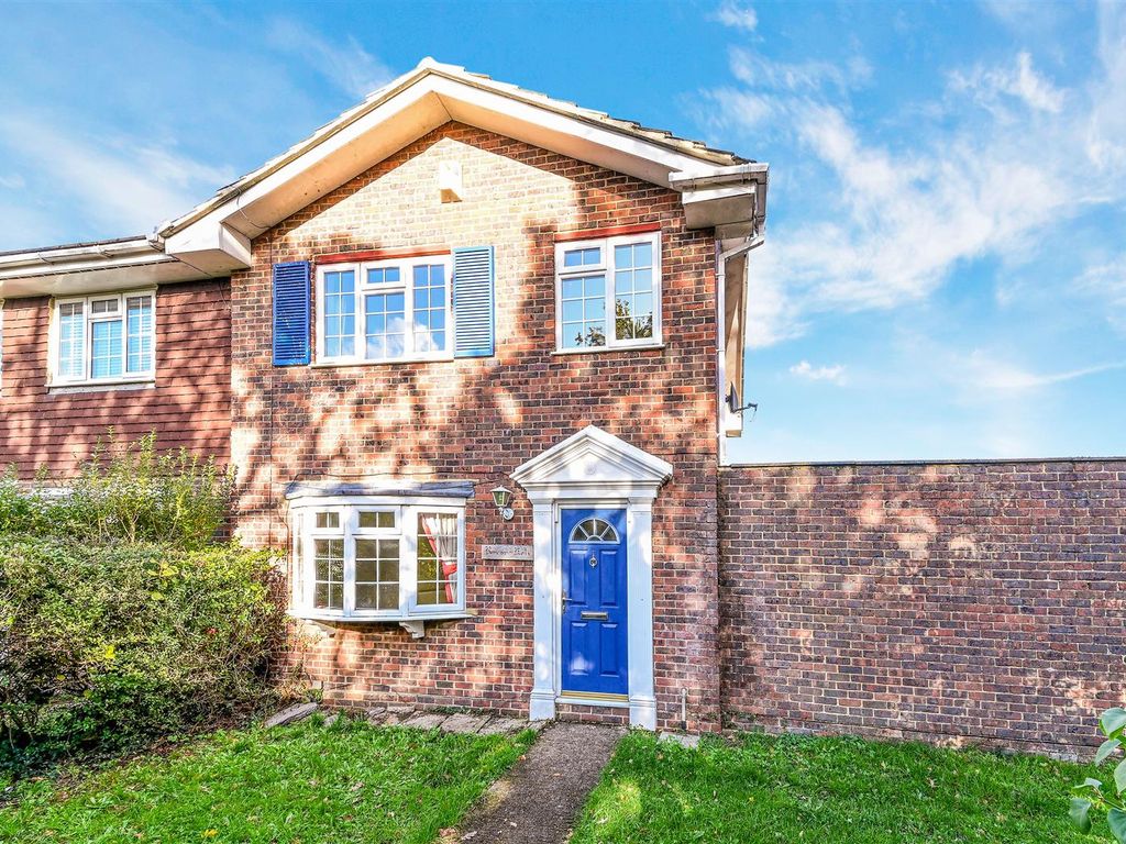 3 bed property to rent in Chessington Road, Ewell, Epsom KT19 Zoopla