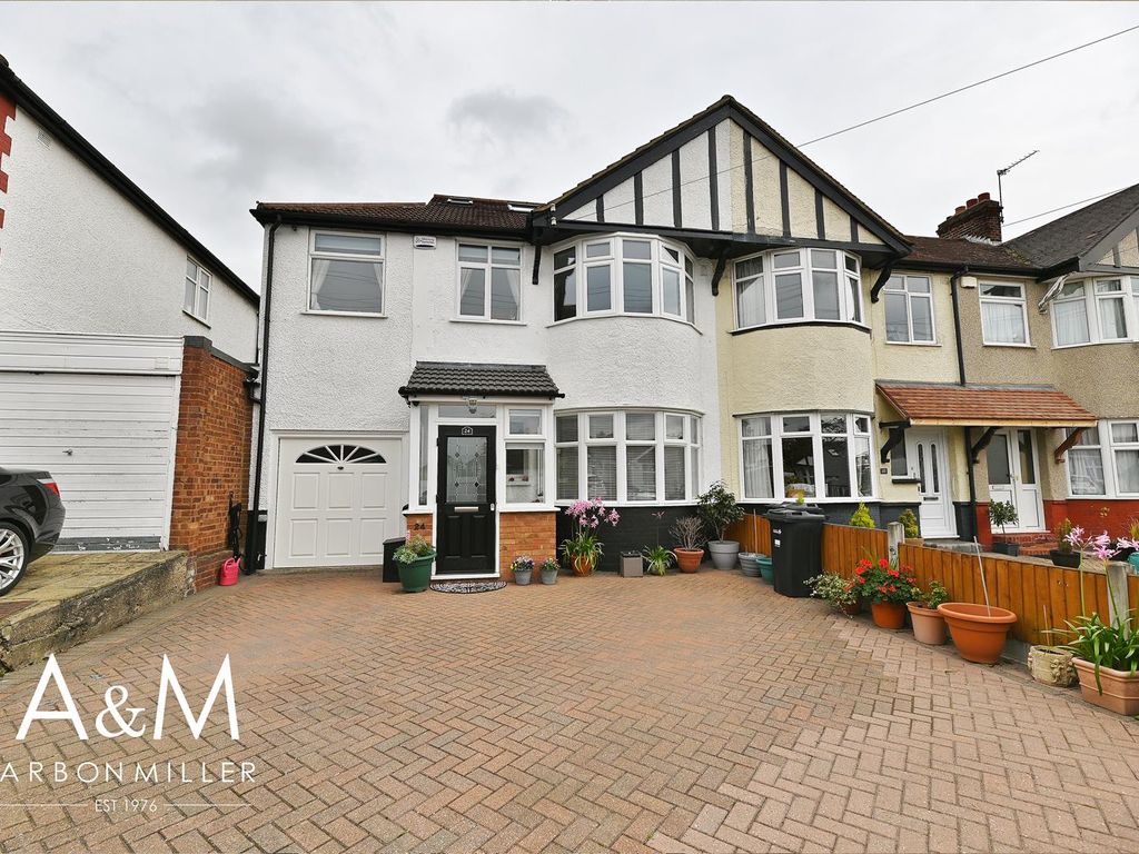5 bed end terrace house for sale in Sheldon Avenue IG5 Zoopla