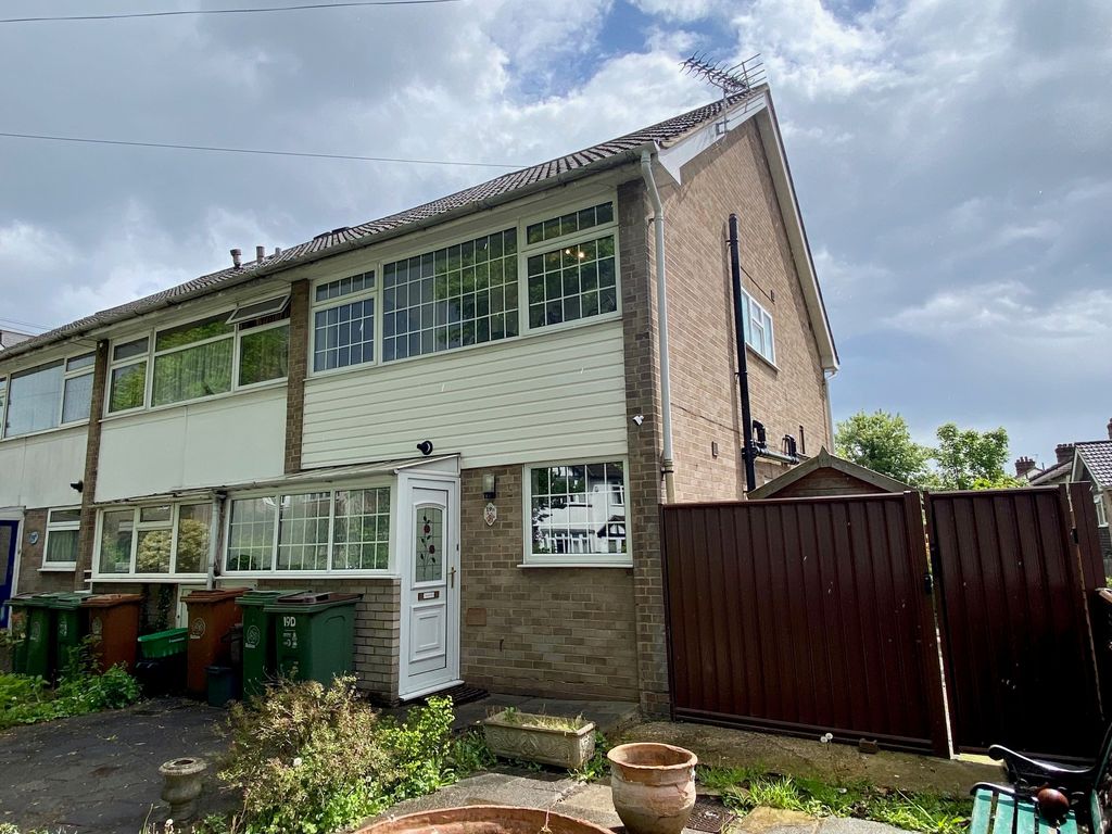 3 bed end terrace house for sale in Wales Avenue, Carshalton SM5 Zoopla
