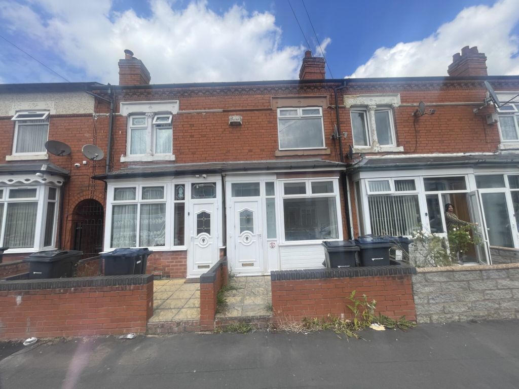 3 bed terraced house to rent in Road, Tyseley, Birmingham B11