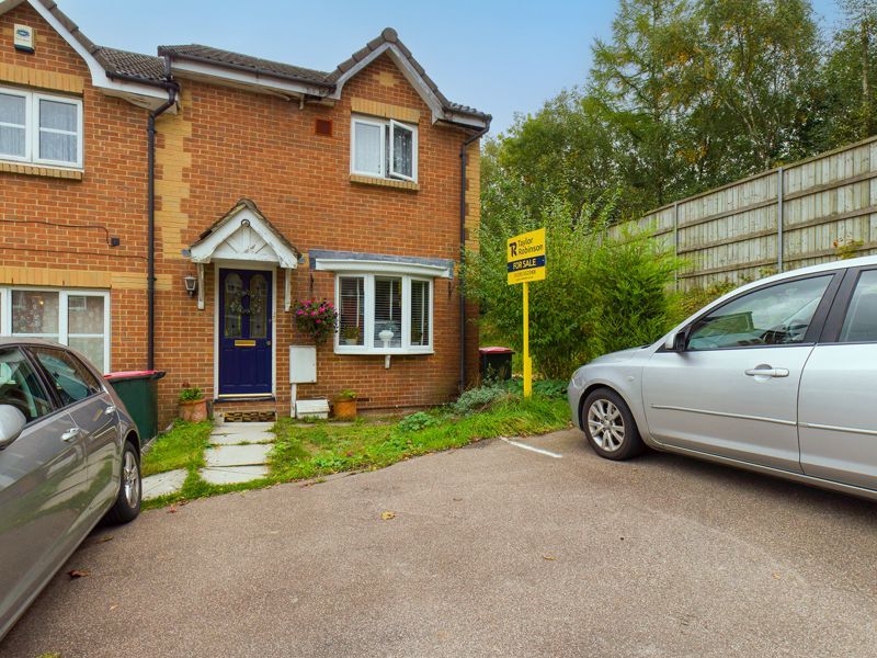3 bed end terrace house for sale in Bolton Road, Maidenbower, Crawley
