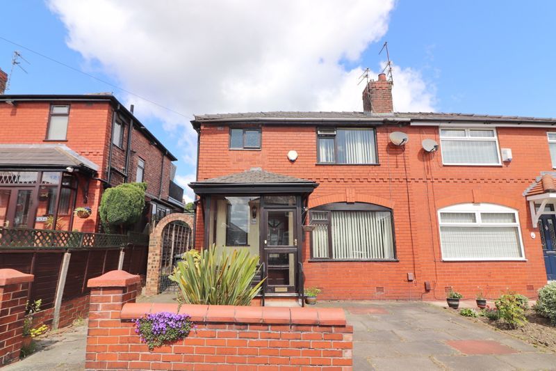 3 bed semidetached house for sale in Beverley Road, Swinton