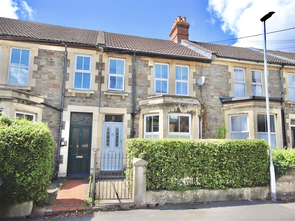 4 bed terraced house for sale in Malmesbury Road, Chippenham SN15, £