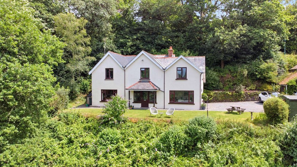 4 bed detached house for sale in Bratton Fleming, Barnstaple EX31 Zoopla