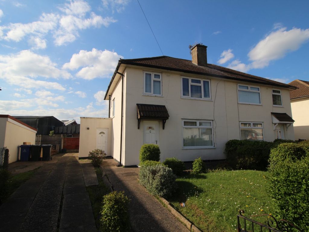 3 bed semidetached house for sale in Truro Avenue, Wheatley, Doncaster