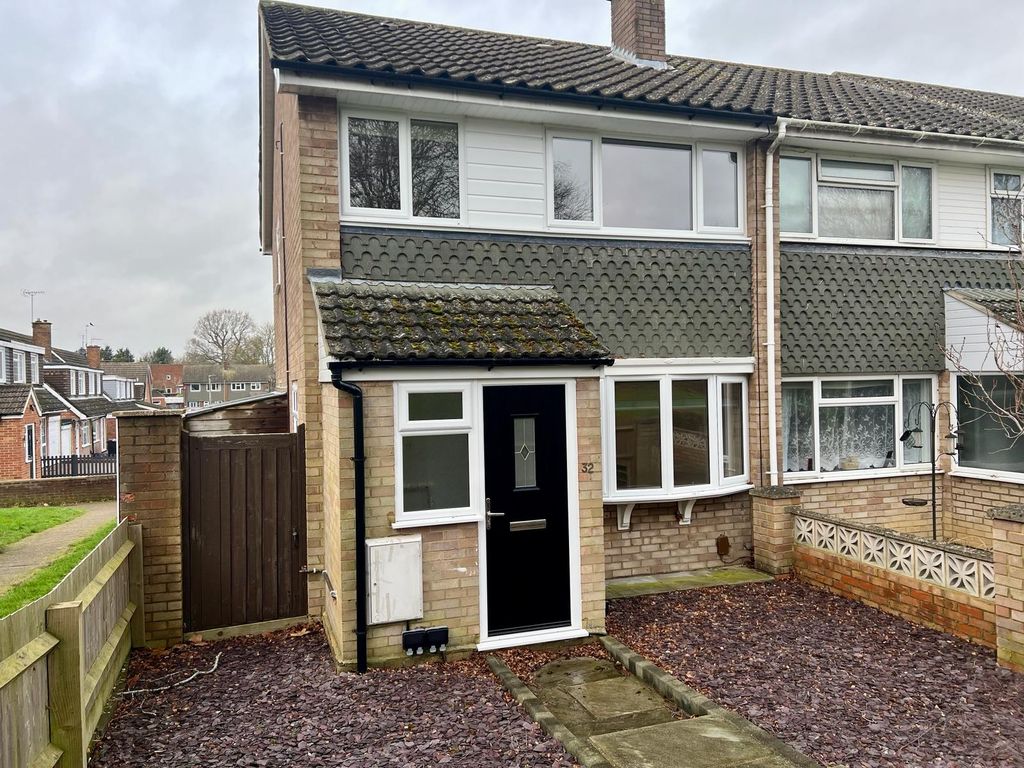 3 bed end terrace house to rent in Tyne Square, Bletchley, Milton